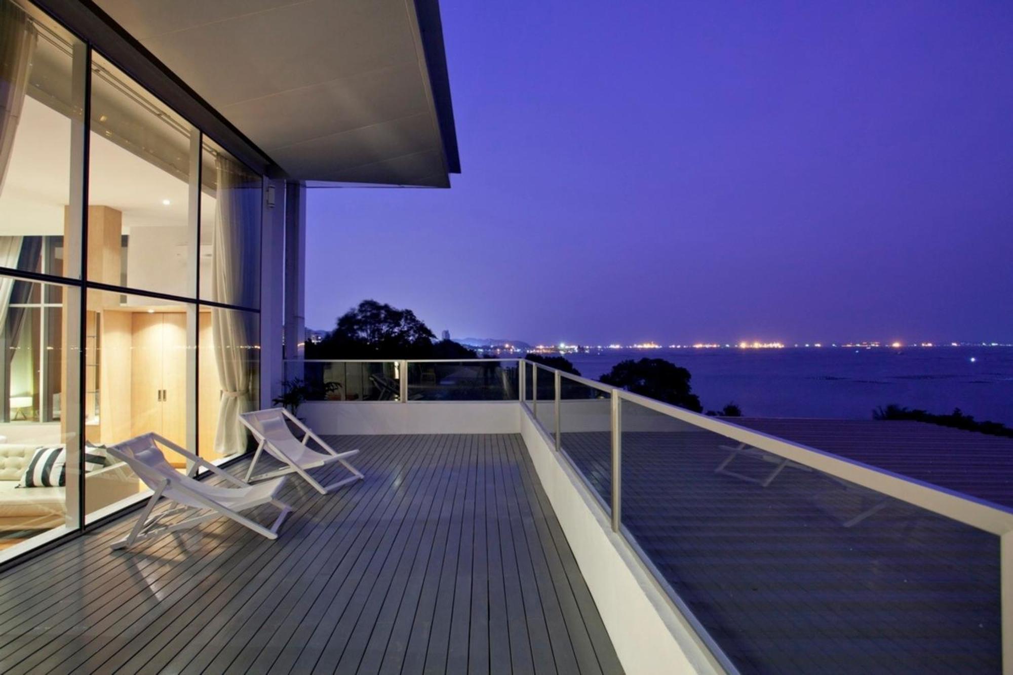 Balcony Seaside Sriracha Hotel & Serviced Apartments Si Racha Exterior foto