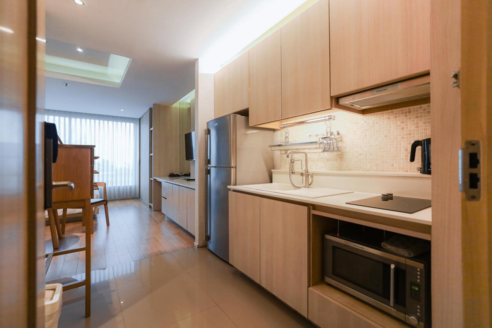Balcony Seaside Sriracha Hotel & Serviced Apartments Si Racha Exterior foto