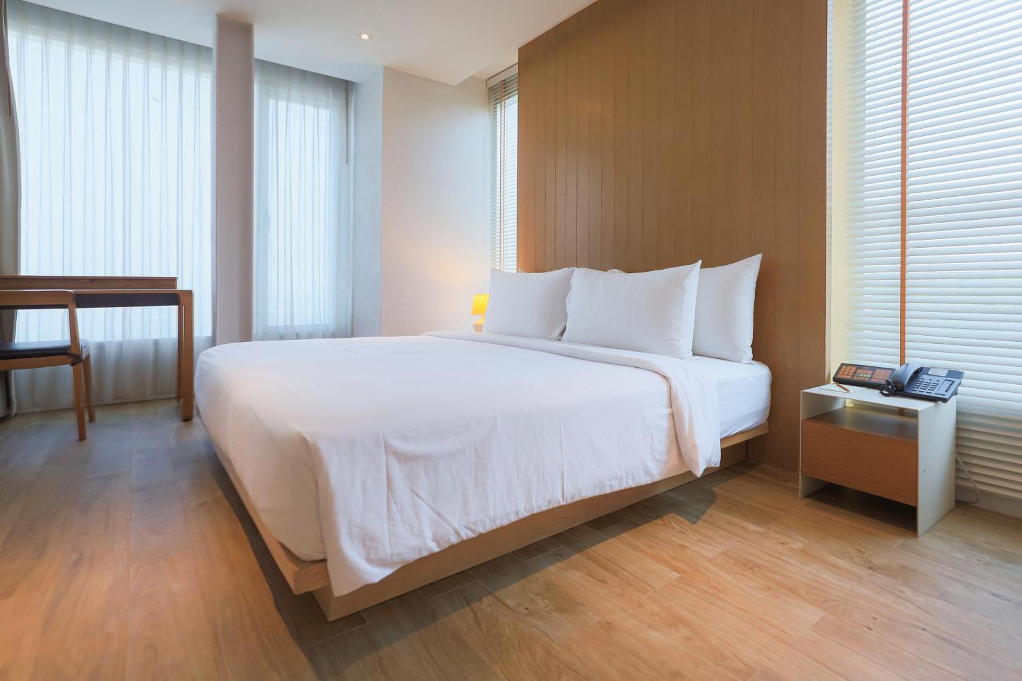 Balcony Seaside Sriracha Hotel & Serviced Apartments Si Racha Exterior foto