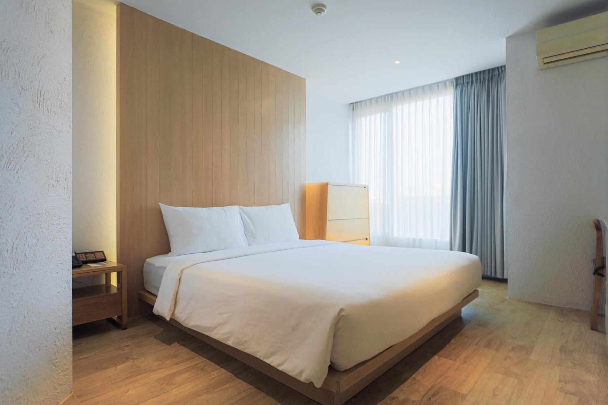 Balcony Seaside Sriracha Hotel & Serviced Apartments Si Racha Exterior foto