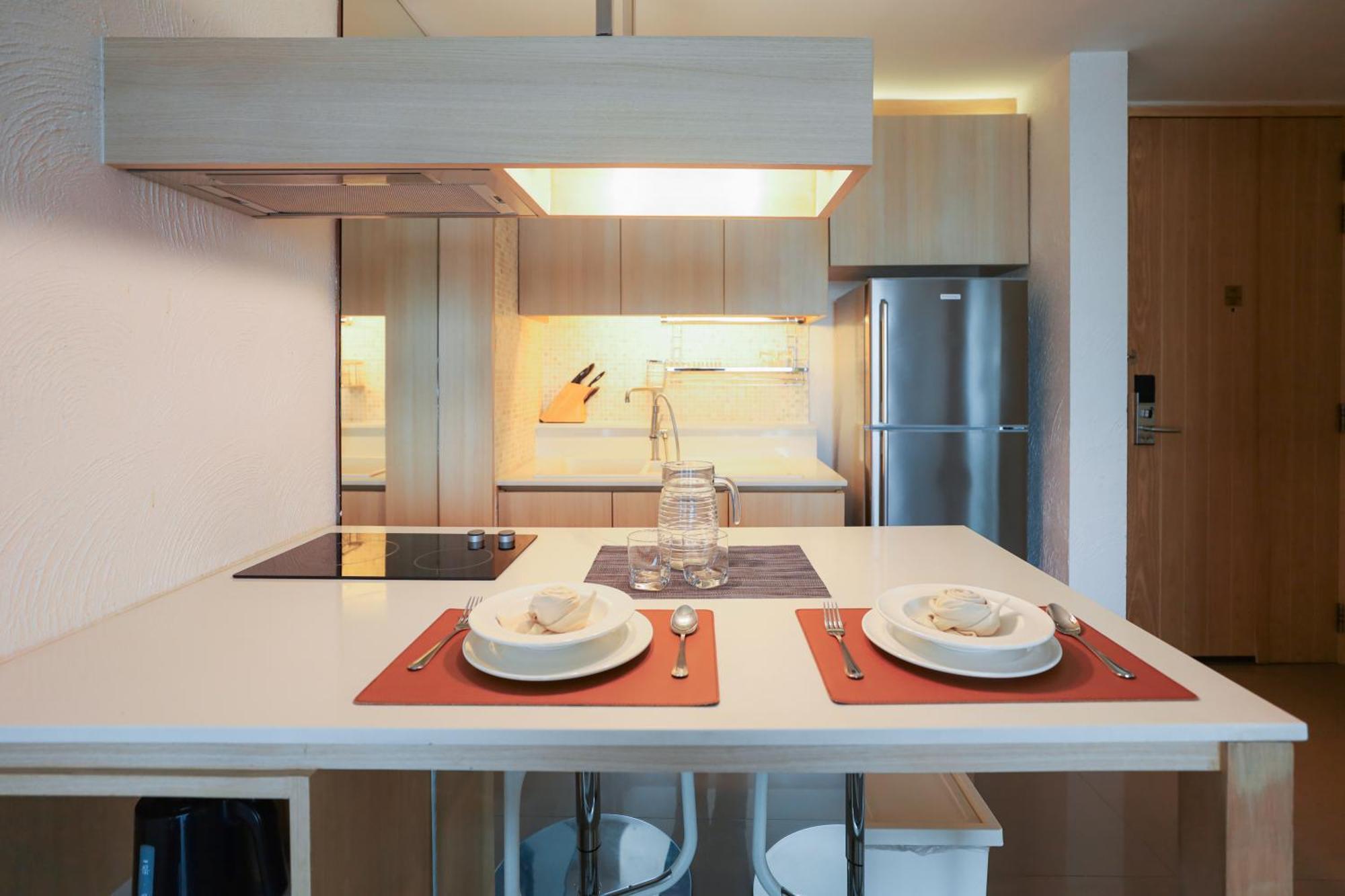 Balcony Seaside Sriracha Hotel & Serviced Apartments Si Racha Exterior foto