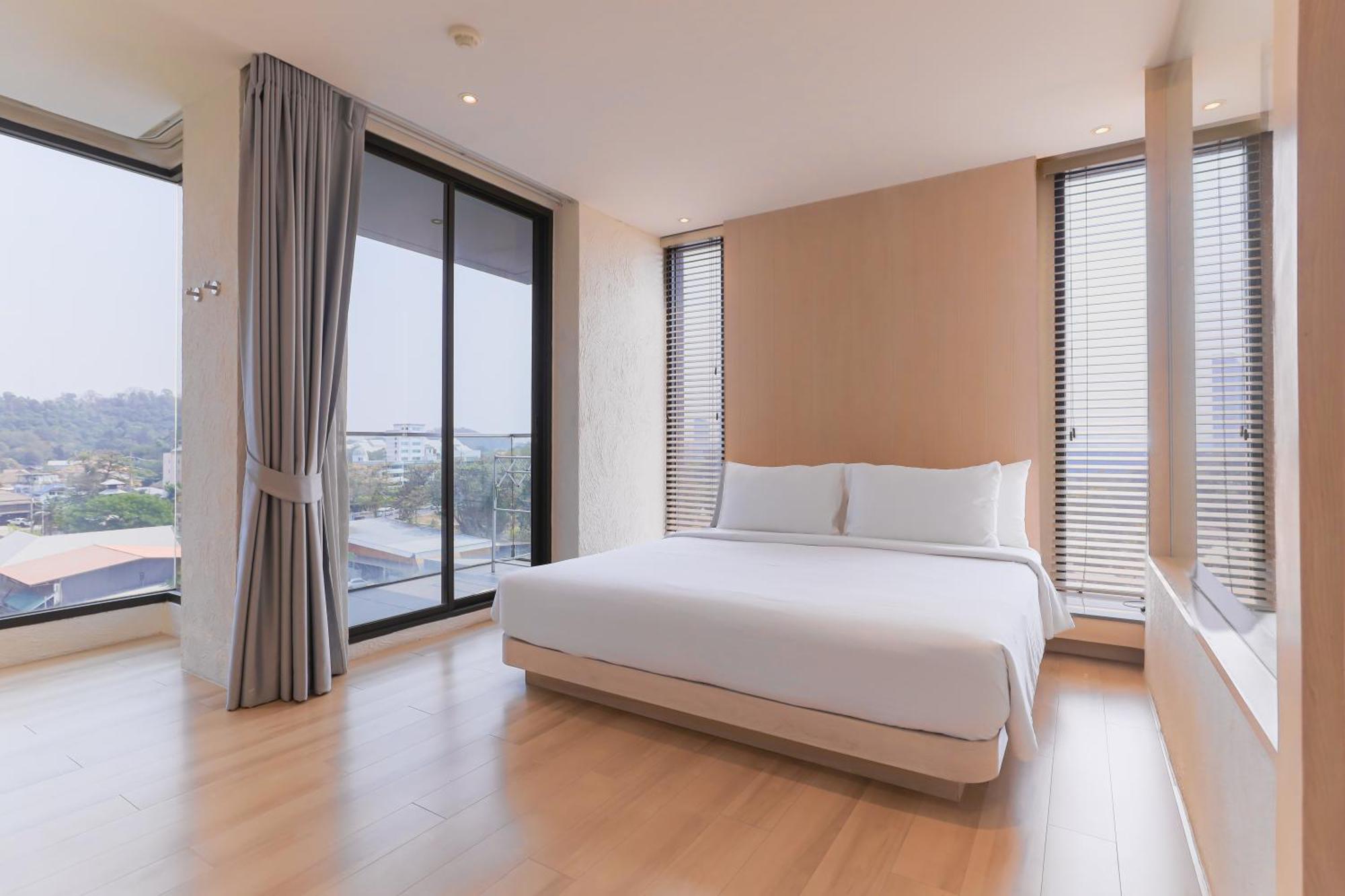Balcony Seaside Sriracha Hotel & Serviced Apartments Si Racha Exterior foto